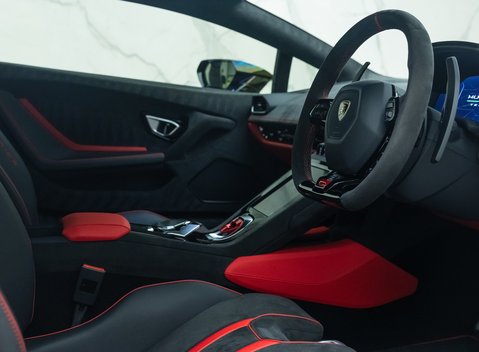 Lamborghini Huracan TECNICA 13