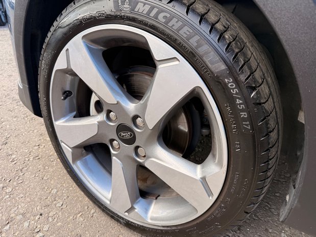 Ford Fiesta ACTIVE EDITION 5