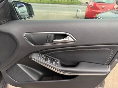 Mercedes-Benz A Class 1.6 A180 Sport 7G-DCT Euro 6 (s/s) 5dr 27