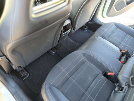 Mercedes-Benz A Class 2.1 A200d Sport Hatchback 5dr Diesel 7G-DCT Euro 6 (s/s) (136 ps) 54