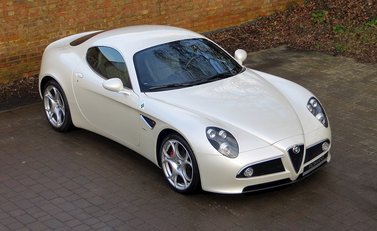 Alfa Romeo 8C Competizione 8