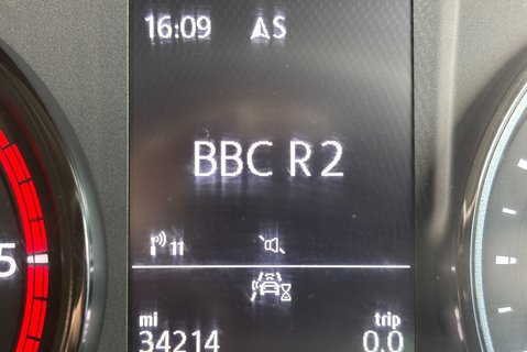 Volkswagen Crafter CR35 Startline 140 ps Tdi Utility Cab Tipper - Air Con & Sat Nav 38