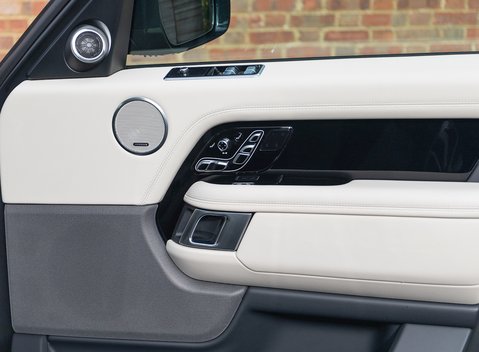Land Rover Range Rover 4.4 SDV8 Autobiography 26