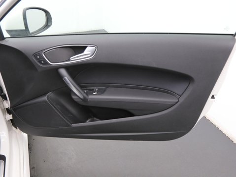 Audi A1 1.4 TFSI S line S Tronic Euro 6 (s/s) 3dr (Nav) 21