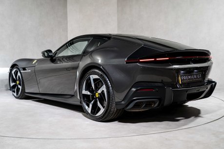 Ferrari 12Cilindri COUPE. HISTORIC PAINTWORK. PASSENGER DISPLAY. LIFT. PANO ROOF. CARBON INT. 6