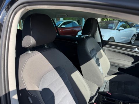 Volkswagen Golf 2.0 TDI BlueMotion Tech GT Euro 5 (s/s) 5dr 21
