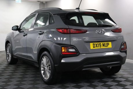 Hyundai KONA SE 10