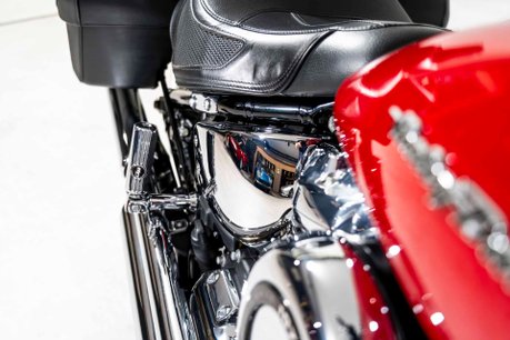 Harley-Davidson Softail Deluxe 1745. VAT Q. ONE OWNER. IMMACULATE EXAMPLE. TWO-TONE PAINT. 30