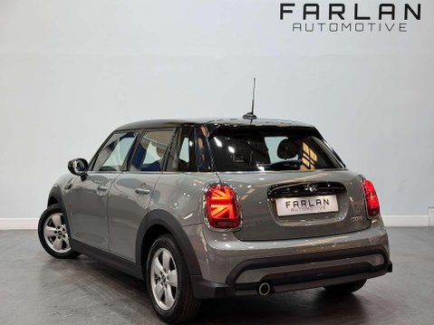 Mini Hatch 1.5 Cooper Classic Hatchback 5dr Petrol Steptronic Euro 6 (s/s) (136 ps) 4
