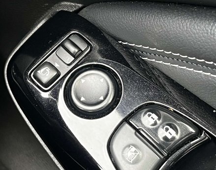 Nissan Juke 1.6 Juke Premiere Edition HEV CVT 5dr 69