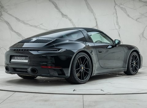 Porsche 911 Targa 4 GTS (992) 8