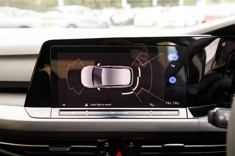 Volkswagen Golf STYLE TSI 31