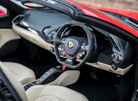 Ferrari 488 Spider 13