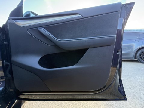 Tesla Model Y (Dual Motor) Long Range SUV 5dr Electric Auto 4WDE (384 bhp) 32