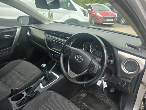 Toyota Auris ICON D-4D ESTATE 8