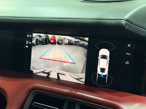 Porsche Taycan Performance Plus 93.4kWh Turbo S Saloon 4dr Electric Auto 4WD (761 ps) 32