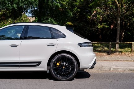 Porsche Macan GTS PDK 12
