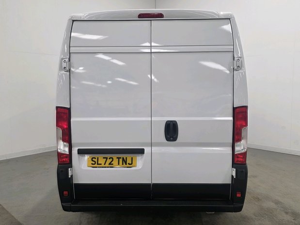 Vauxhall Movano Vauxhall Movano 3500 L3 Diesel FWD 2.2 Turbo D 140ps H2 Dynamic Van 7