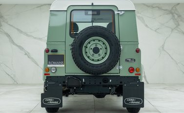 Land Rover Defender 90 HERITAGE HARD TOP 5