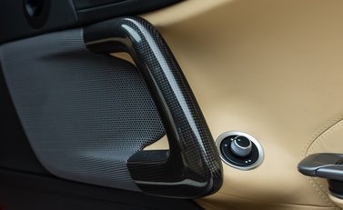 Ferrari GTC4 Lusso V12 28