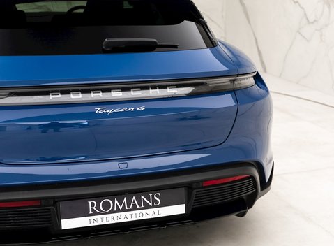 Porsche Taycan 4 Cross Turismo 21
