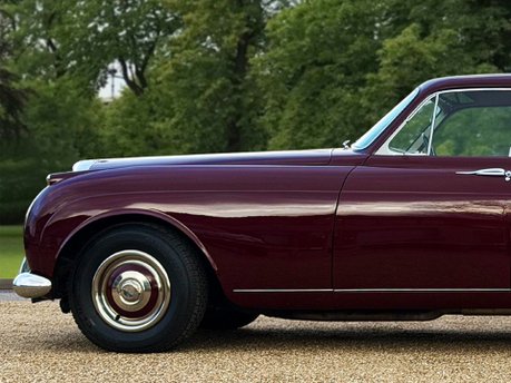 Bentley S1 Continental Mulliner Flying Spur 10