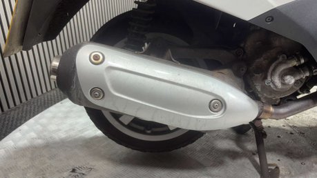 Peugeot Satelis 2 PREMIUM 2015 ONLY 16K GOOD RUNNING 300CC MAXI SCOOTER BIKE 18