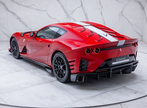 Ferrari 812 Competizione 9