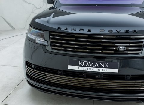 Land Rover Range Rover P530 SV 35