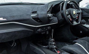 Ferrari 488 Pista 17