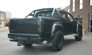 Isuzu D-Max AT35 Just Serviced New Pads and Discs Tow Hitch Tonneau Cover Rev Camera  12