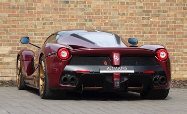 Ferrari LaFerrari 16