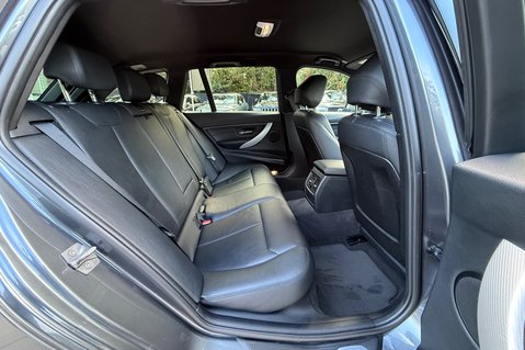 BMW 3 Series 320D M SPORT TOURING - REVERSE CAMERA -HEATED SEATS -POWERFOLD MIRRORS 28