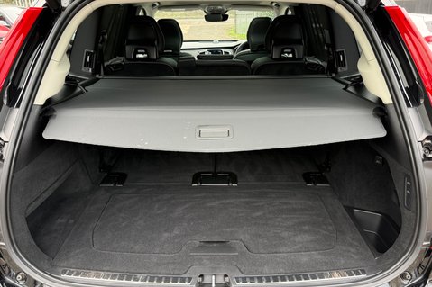 Volvo XC90 B5 ULTIMATE DARK AWD MHEV -ONE OWNER - VAT Q -B&W -PAN ROOF -ACC -BLIS 71