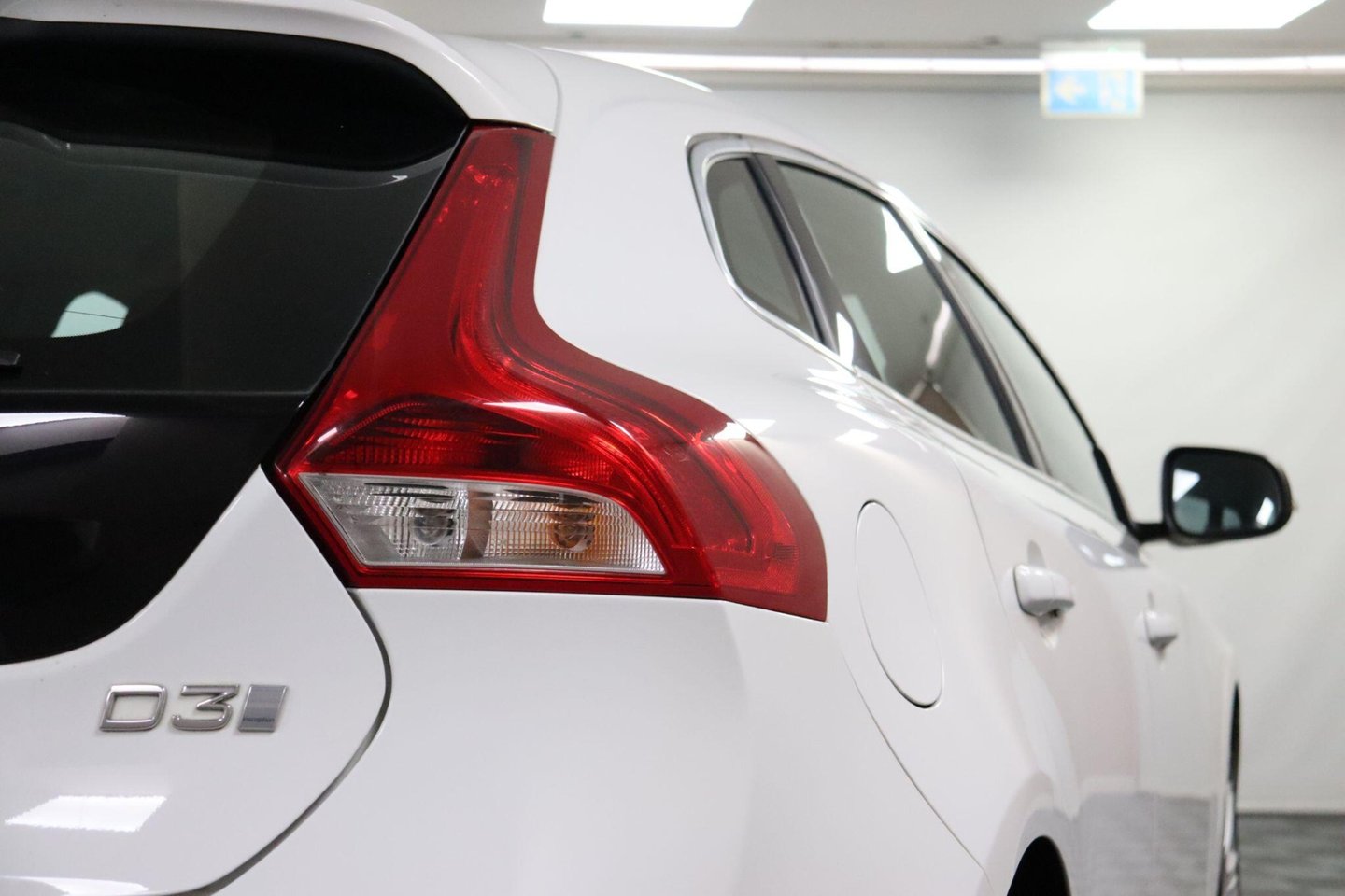 2018 Volvo V40 — image 19