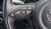 Toyota Yaris Cross 1.5 VVT-h Design SUV 5dr Petrol Hybrid E-CVT Euro 6 (s/s) (116 ps) 39