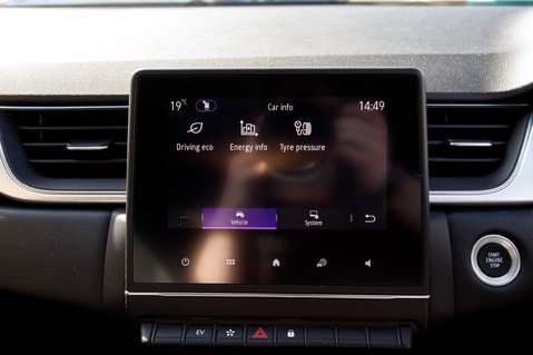 Renault Captur TECHNO E-TECH 28