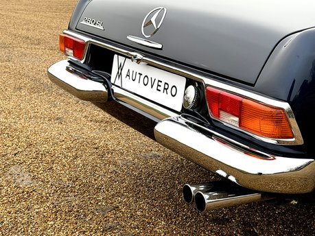 Mercedes-Benz SL Series 280 SL 38