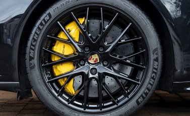 Porsche Panamera Turbo S E-Hybrid Sport Turismo 10