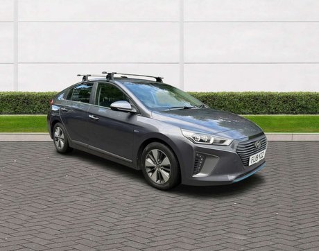 Hyundai IONIQ 1.6 IONIQ Premium SE PHEV Semi-Auto 5dr 17