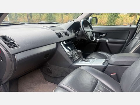 Volvo XC90 2.4 XC90 SE Luxury AWD D5 Auto 4WD 5dr 9