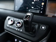 Land Rover Defender 3.0 D250 MHEV X-Dynamic SE SUV 3dr Diesel Auto 4WD Euro 6 (s/s) (250 ps) 22