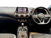 Nissan Juke 1.6 N-Connecta SUV 5dr Petrol Hybrid Auto Euro 6 (143 ps) Alloys - Air Con 19