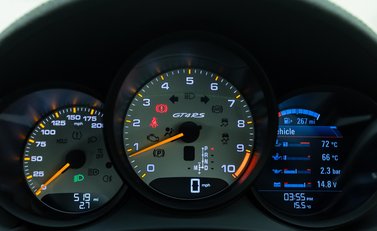 Porsche Cayman GT4 RS (718) 18