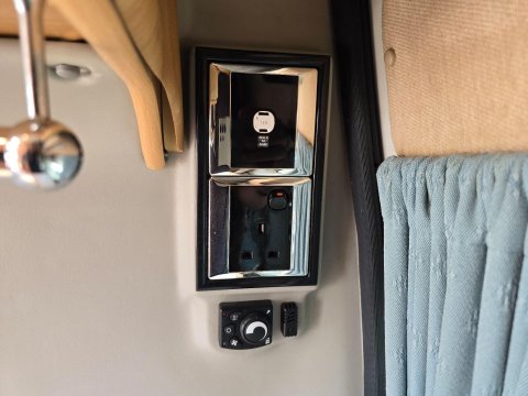 Auto-Sleepers Orian Pavo 35