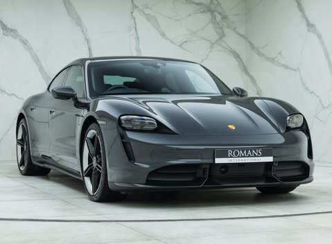 Porsche Taycan TURBO S 9