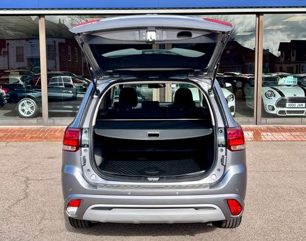 Mitsubishi Outlander 2.4 Outlander Design PHEV CVT 4WD 5dr 73