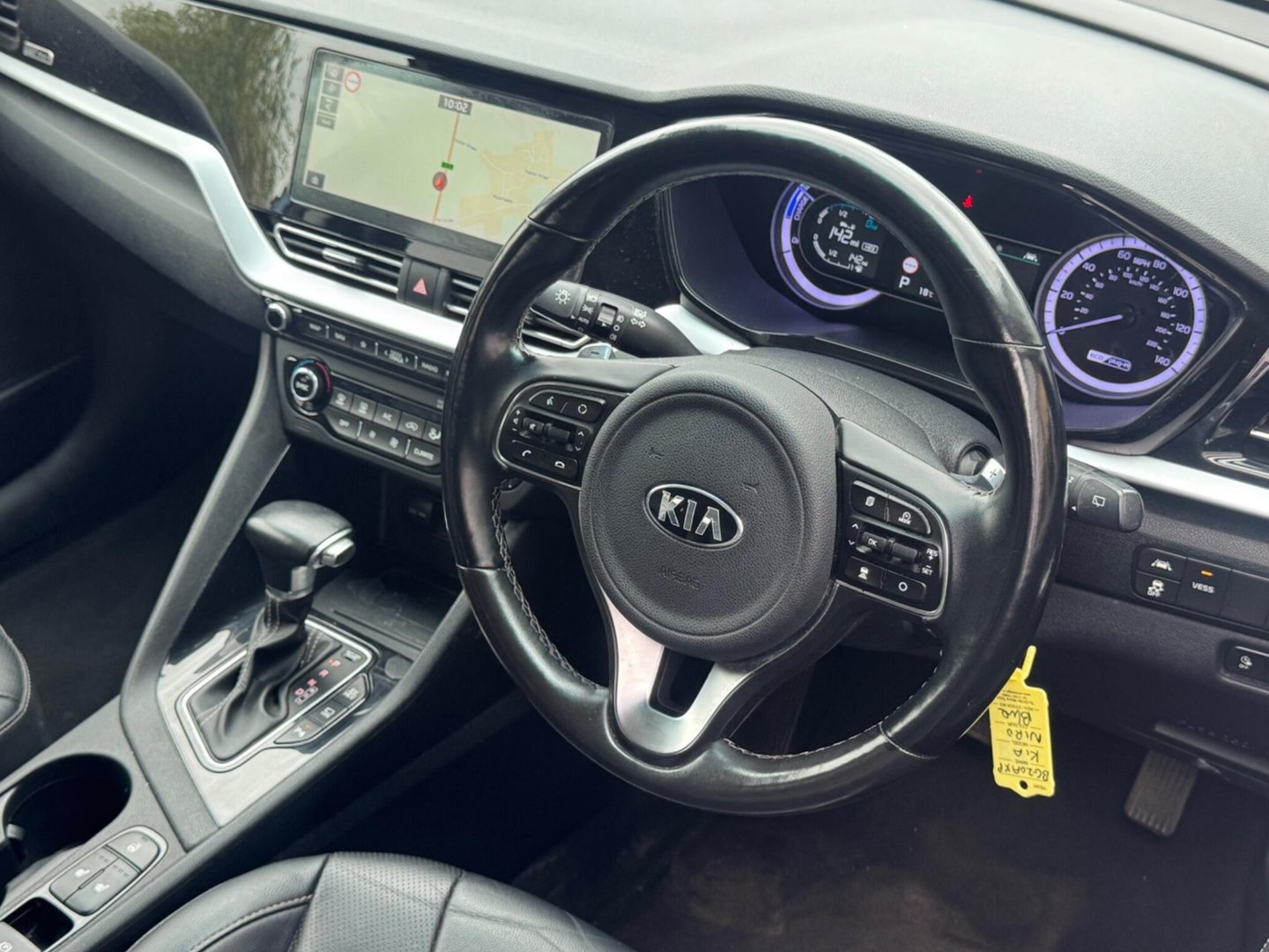 2020 Kia Niro — image 2