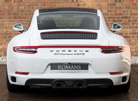 Porsche 911 (991.2) Carrera 4 GTS 5