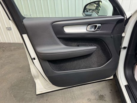 Volvo XC40 2.0 XC40 Momentum D3 5dr 58
